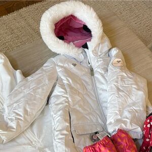 Obermeyer girls white ski jacket size 4